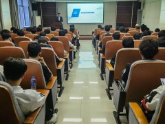 <b>学院员代表及2023级本科生代表加入</b>